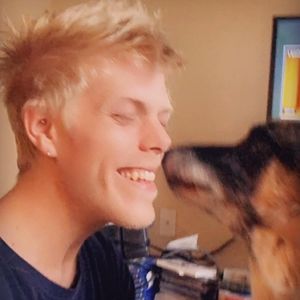 Meet your Posher, Troy